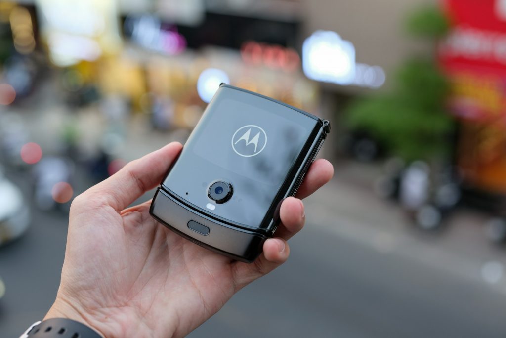 A Jornada da Motorola: Do Pesadão One Fusion Plus ao Luxo Absoluto do Razr 70 Ultra